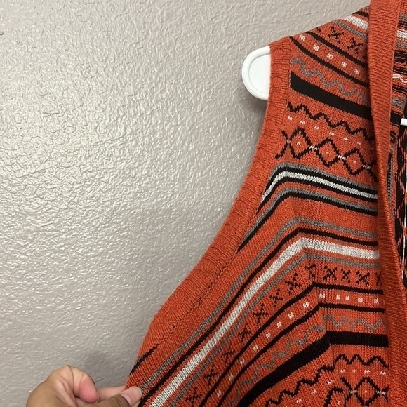 Cecico Womans Open Front Asymmetrical Sweater Vest With Fringe Rust Terra Cotta - Picture 5 of 9